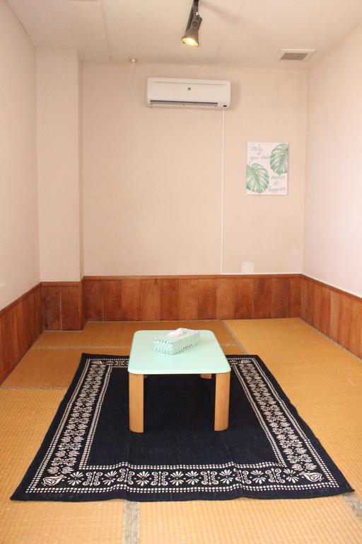 Guest House Holoholo Ishigakijima Ishigaki  Екстер'єр фото